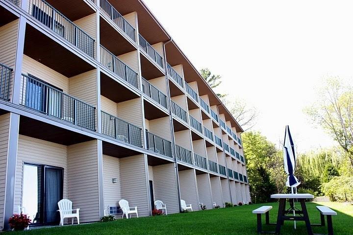 Beachfront Hotel Houghton Lake Exterior foto