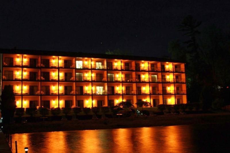 Beachfront Hotel Houghton Lake Exterior foto