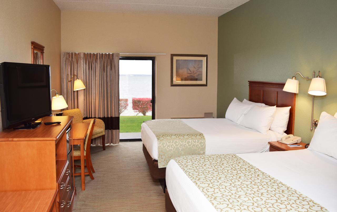 Beachfront Hotel Houghton Lake Exterior foto