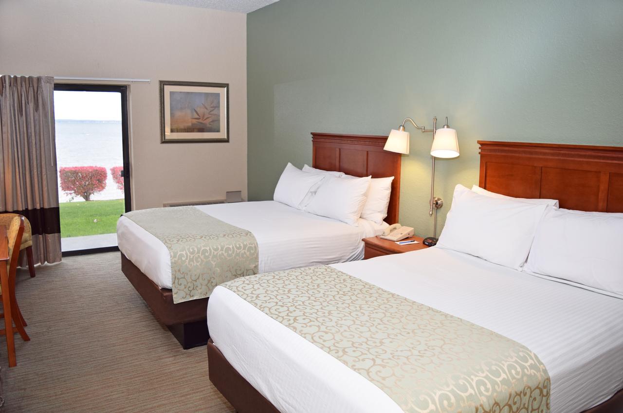 Beachfront Hotel Houghton Lake Exterior foto